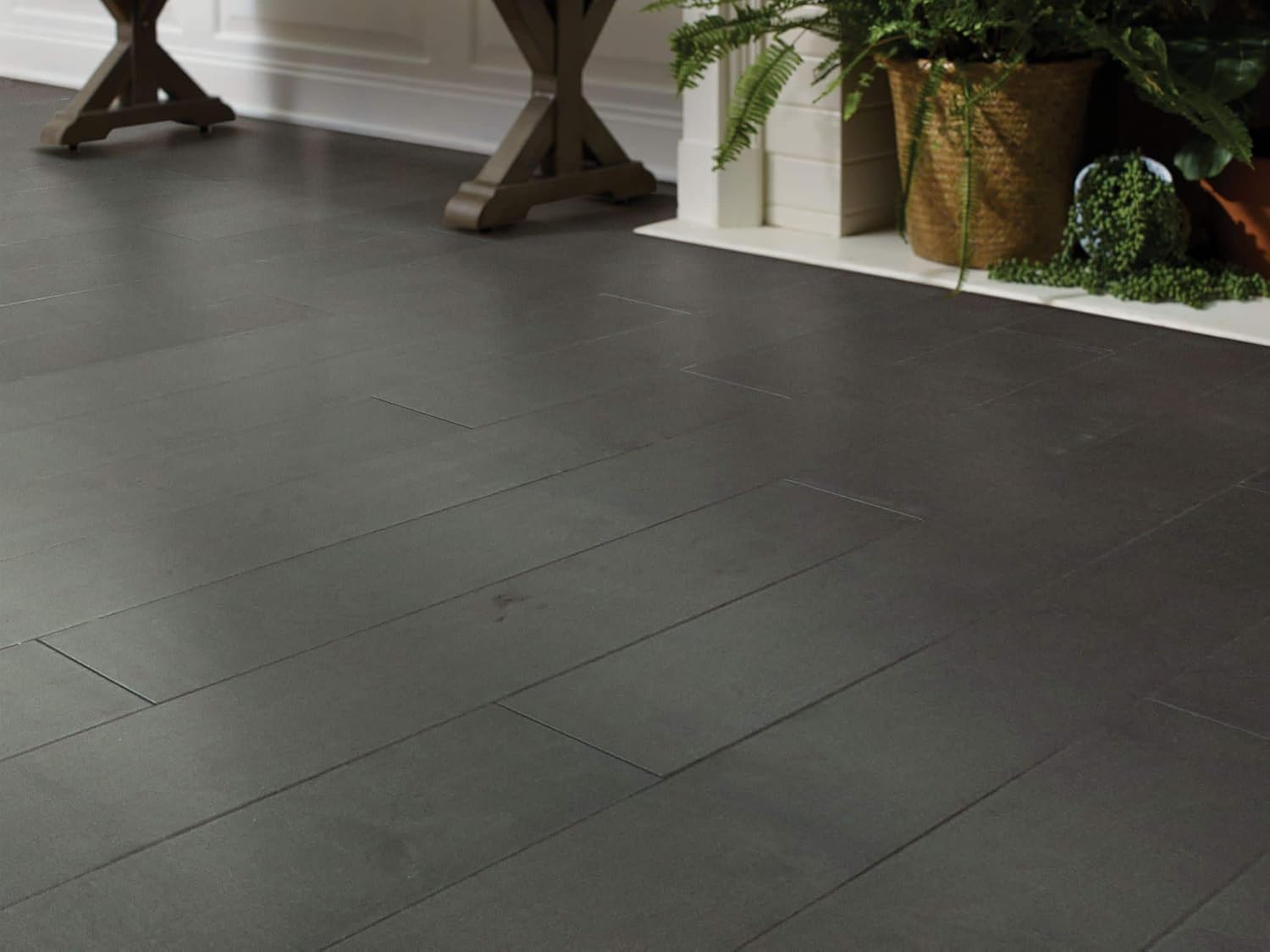 Engineered Maple vs. Oak: An Honest Species Comparison for Design-Forward Renovators